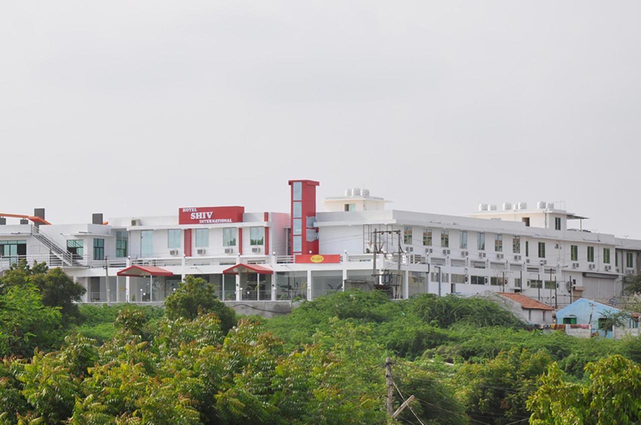 Bhachau Hotel Shiv International מראה חיצוני תמונה