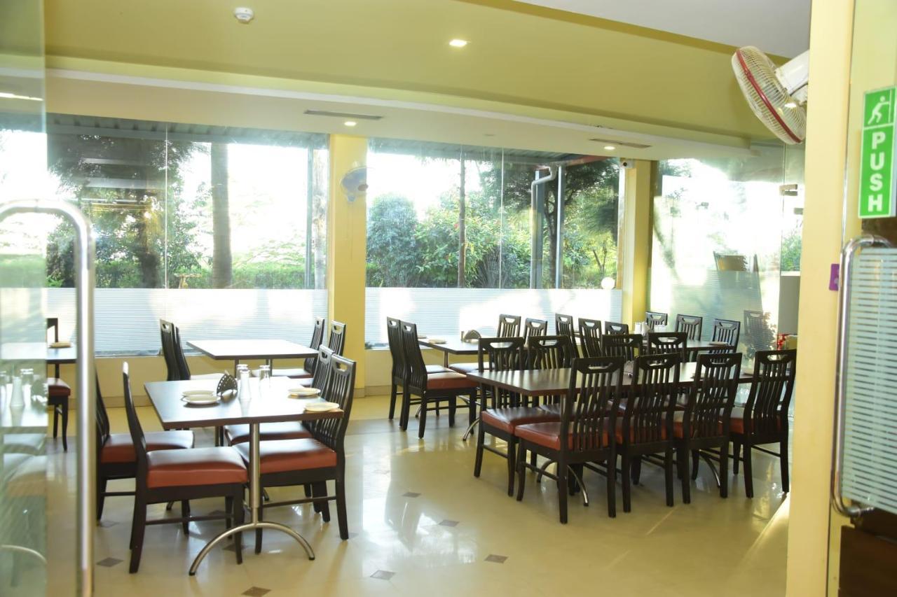 Bhachau Hotel Shiv International מראה חיצוני תמונה